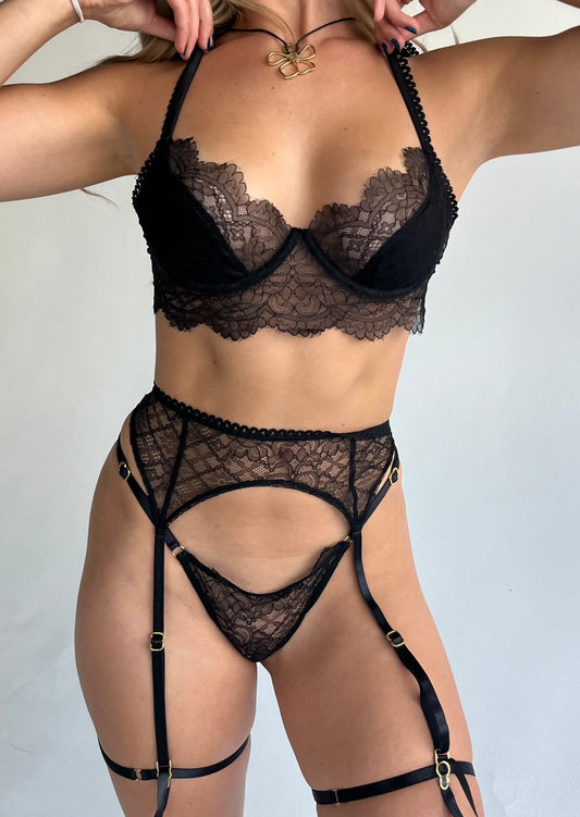 Aaliyah Black Garter Belt